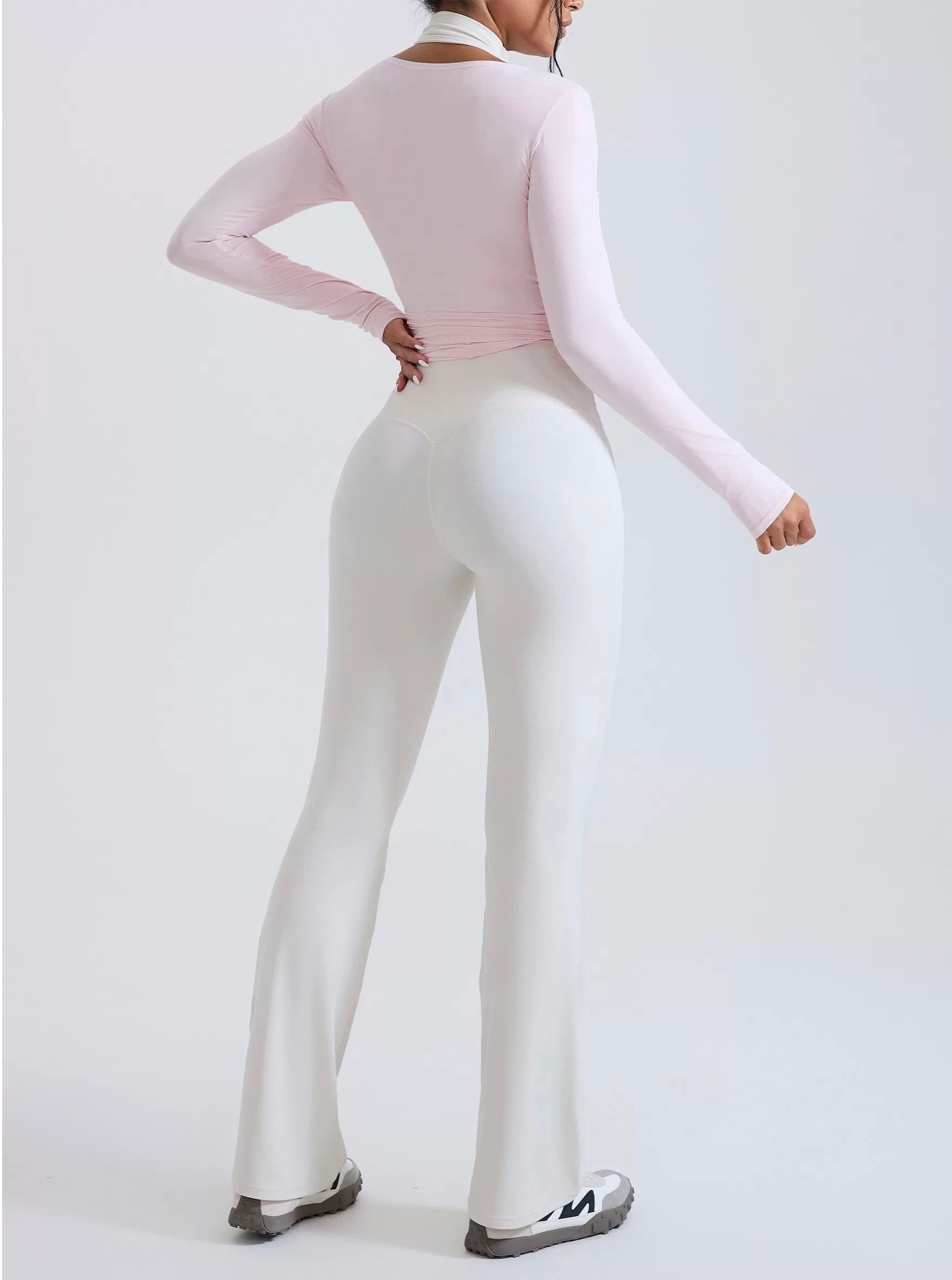 TIE-FRONT LONG SLEEVE TOP